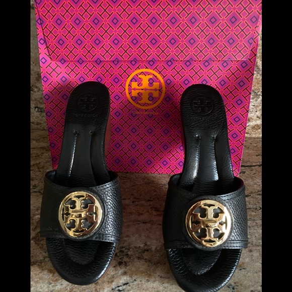 Tory Burch Shoes - Tory Burch authentic, leather, made in Brazil !!